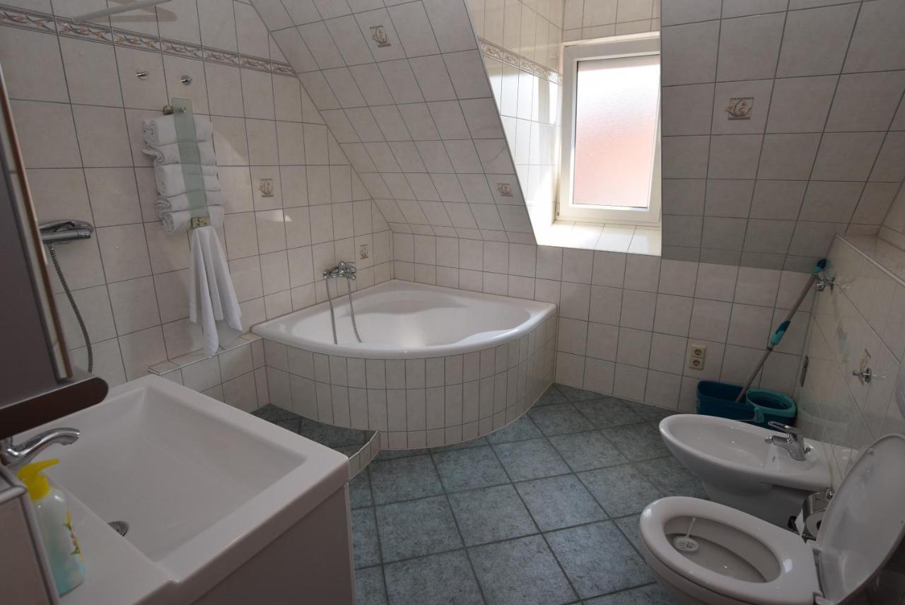 Apartment Stuttgart Suedheim ภายนอก รูปภาพ